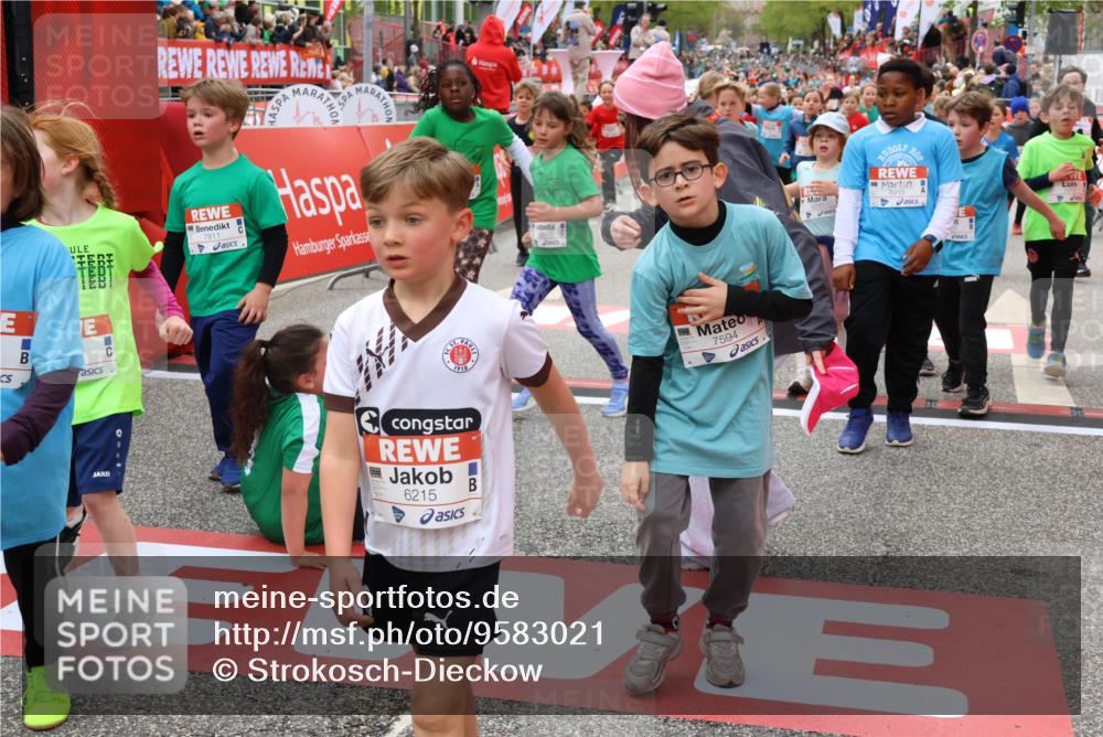 25.04.2026 - Das Zehntel Strokosch-Dieckow http://msf.ph/oto/9583021 25.04.2026 10:57:53 Ziel 5386, 5441, 5561, 5617, 5773, 5780, 5789, 5867, 5913, 5929, 6118, 6149, 6215, 6280, 6551, 6646, 6670, 6903, 6915, 6996, 7060, 7072, 7291, 7576, 7594, 7639, 7711, 7811, 7947, 7959, 5386, 5441, 5561, 5617, 5773, 5780, 5789, 5867, 5913, 5929, 6118, 6149, 6215, 6280, 6551, 6646, 6670, 6903, 6915, 6996, 7060, 7072, 7291, 7576, 7594, 7639, 7711, 7811, 7947, 7959 meine-sportfotos.de