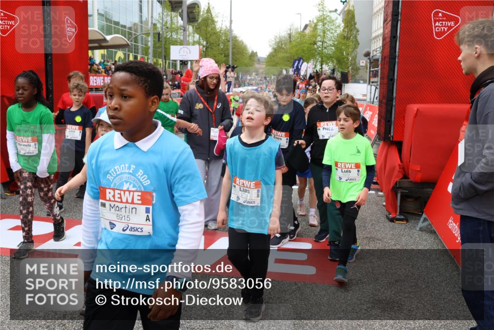 25.04.2026 - Das Zehntel Strokosch-Dieckow http://msf.ph/oto/9583056 25.04.2026 10:57:57 Ziel 5386, 5561, 5735, 5773, 5780, 5789, 5859, 5867, 5913, 6122, 6126, 6130, 6132, 6133, 6143, 6275, 6280, 6646, 6670, 6891, 6903, 6915, 7060, 7072, 7125, 7291, 7575, 7576, 7583, 7594, 7639, 7705, 7711, 7811, 7947, 7959, 7962, 5386, 5561, 5735, 5773, 5780, 5789, 5859, 5867, 5913, 6122, 6126, 6130, 6132, 6133, 6143, 6275, 6280, 6646, 6670, 6891, 6903, 6915, 7060, 7072, 7125, 7291, 7575, 7576, 7583, 7594, 7639, 7705, 7711, 7811, 7947, 7959, 7962 meine-sportfotos.de