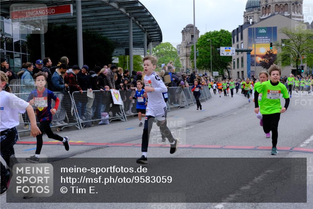 25.04.2026 - Das Zehntel Tim E. http://msf.ph/oto/9583059 25.04.2026 12:52:25 Ziel 10020, 10087, 10125, 10173, 10195, 10271, 10604, 10607, 11143, 11145, 11147, 11270, 11434, 11511, 11652, 11767, 11847, 11907, 11958, 12105, 12461, 12463, 12745, 12774, 12782, 13015 meine-sportfotos.de