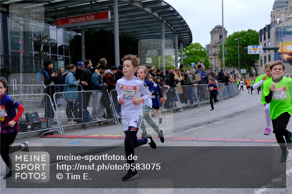 25.04.2026 - Das Zehntel Tim E. http://msf.ph/oto/9583075 25.04.2026 12:52:26 Ziel 10020, 10087, 10125, 10173, 10195, 10271, 10604, 10607, 11143, 11145, 11147, 11270, 11434, 11511, 11652, 11767, 11847, 11907, 11958, 12029, 12105, 12461, 12463, 12594, 12743, 12745, 12774, 12782, 13015 meine-sportfotos.de
