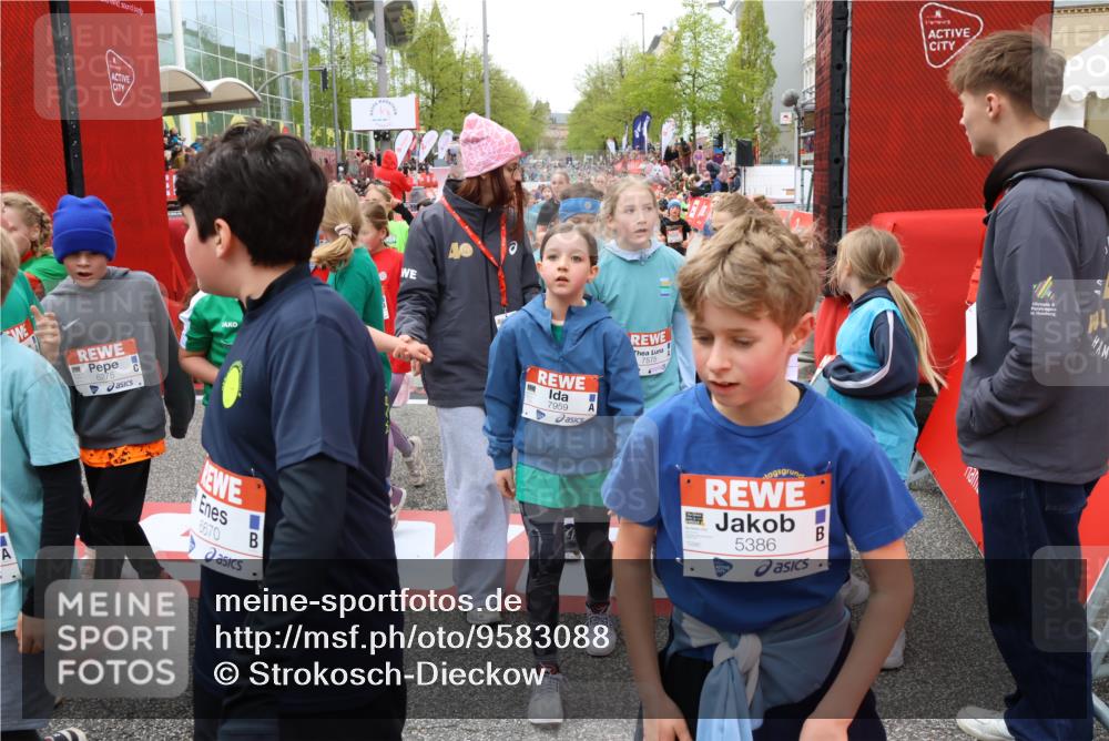 25.04.2026 - Das Zehntel Strokosch-Dieckow http://msf.ph/oto/9583088 25.04.2026 10:58:00 Ziel 5290, 5308, 5384, 5386, 5463, 5735, 5780, 5789, 5859, 5861, 6122, 6126, 6130, 6132, 6133, 6143, 6275, 6413, 6646, 6820, 6852, 6873, 6891, 7125, 7302, 7509, 7557, 7575, 7576, 7583, 7607, 7639, 7705, 7711, 7861, 7947, 7959, 7962, 5290, 5308, 5384, 5386, 5463, 5735, 5780, 5789, 5859, 5861, 6122, 6126, 6130, 6132, 6133, 6143, 6275, 6413, 6646, 6820, 6852, 6873, 6891, 7125, 7302, 7509, 7557, 7575, 7576, 7583, 7607, 7639, 7705, 7711, 7861, 7947, 7959, 7962 meine-sportfotos.de