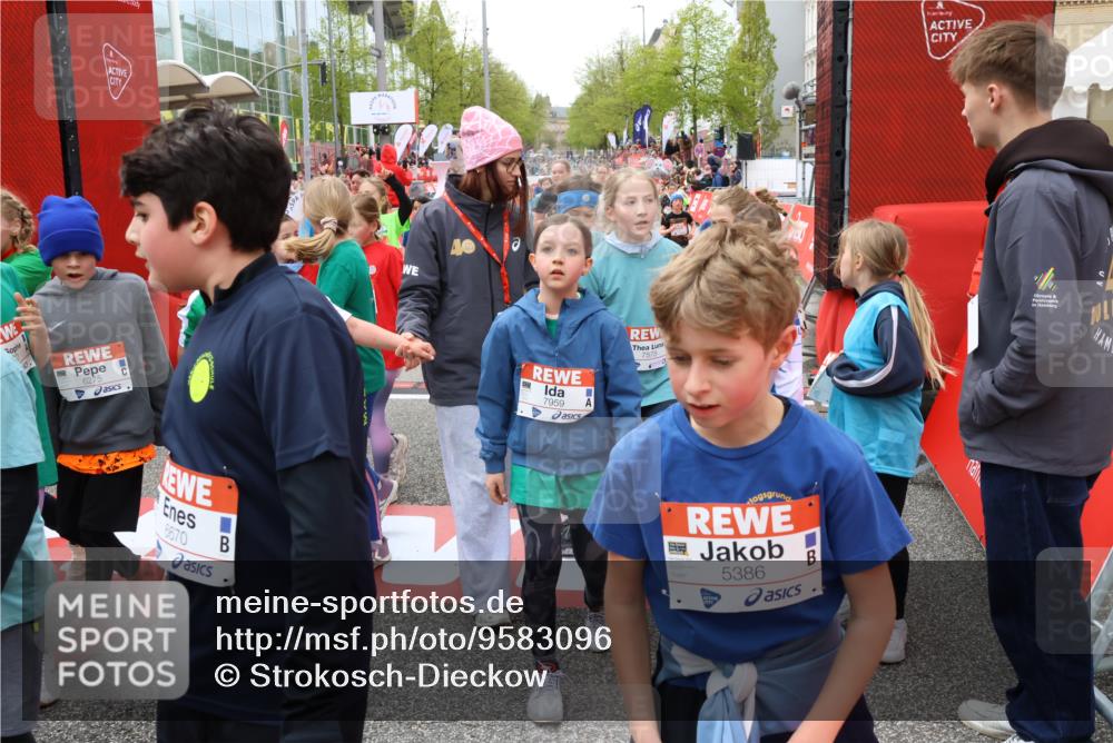 25.04.2026 - Das Zehntel Strokosch-Dieckow http://msf.ph/oto/9583096 25.04.2026 10:58:00 Ziel 5290, 5308, 5384, 5386, 5463, 5735, 5780, 5789, 5859, 5861, 6122, 6126, 6130, 6132, 6133, 6143, 6275, 6413, 6646, 6820, 6852, 6873, 6891, 7125, 7302, 7509, 7557, 7575, 7576, 7583, 7607, 7639, 7705, 7711, 7861, 7947, 7959, 7962, 5290, 5308, 5384, 5386, 5463, 5735, 5780, 5789, 5859, 5861, 6122, 6126, 6130, 6132, 6133, 6143, 6275, 6413, 6646, 6820, 6852, 6873, 6891, 7125, 7302, 7509, 7557, 7575, 7576, 7583, 7607, 7639, 7705, 7711, 7861, 7947, 7959, 7962 meine-sportfotos.de