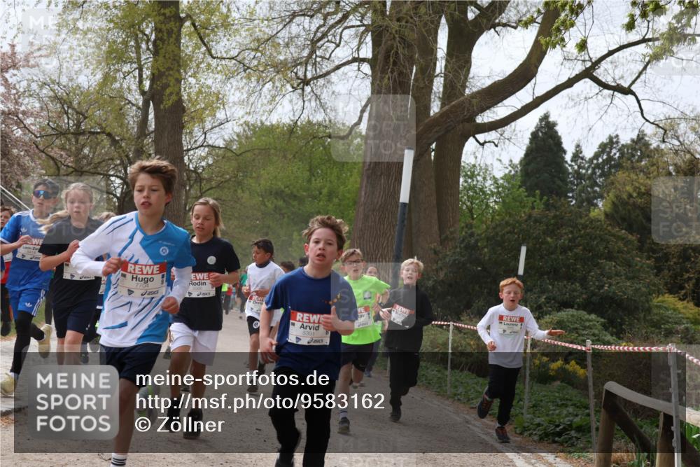 25.04.2026 - Das Zehntel Zöllner http://msf.ph/oto/9583162 25.04.2026 10:39:32 Laufen 7704, 5566, 5391 meine-sportfotos.de