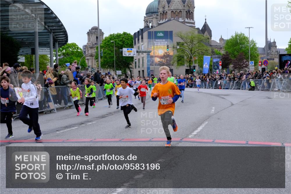 25.04.2026 - Das Zehntel Tim E. http://msf.ph/oto/9583196 25.04.2026 12:52:37 Ziel 10169, 10178, 10238, 10241, 10498, 10570, 10789, 10827, 10836, 10842, 10847, 10858, 10959, 11104, 11136, 11153, 11157, 11312, 11313, 11479, 11807, 11928, 11959, 11975, 12018, 12029, 12040, 12042, 12051, 12430, 12457, 12594, 12670, 12681, 12696, 12743, 12756, 12757, 12801, 12983, 12987 meine-sportfotos.de