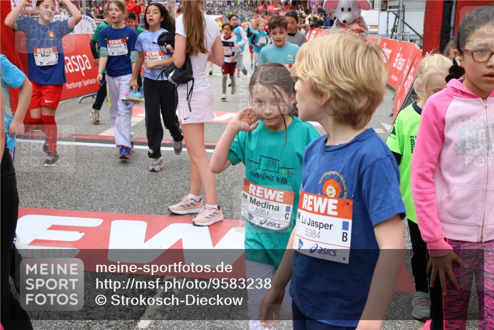 25.04.2026 - Das Zehntel Strokosch-Dieckow http://msf.ph/oto/9583238 25.04.2026 10:58:08 Ziel 5401, 5419, 5437, 5451, 5804, 5821, 5831, 5839, 5861, 6004, 6228, 6234, 6235, 6737, 6852, 6861, 7065, 7079, 7224, 7406, 7497, 7537, 7553, 7560, 7861, 7926, 7987, 8020, 5401, 5419, 5437, 5451, 5804, 5821, 5831, 5839, 5861, 6004, 6228, 6234, 6235, 6737, 6852, 6861, 7065, 7079, 7224, 7406, 7497, 7537, 7553, 7560, 7861, 7926, 7987, 8020 meine-sportfotos.de