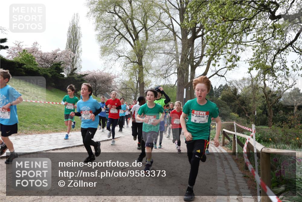 25.04.2026 - Das Zehntel Zöllner http://msf.ph/oto/9583373 25.04.2026 10:40:43 Laufen 10 meine-sportfotos.de