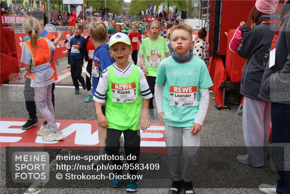 25.04.2026 - Das Zehntel Strokosch-Dieckow http://msf.ph/oto/9583409 25.04.2026 10:58:22 Ziel 5013, 5047, 5093, 5333, 5417, 5442, 5528, 5619, 5678, 5818, 5955, 5967, 6120, 6134, 6630, 7134, 7222, 7396, 7398, 7401, 7455, 7464, 7506, 7958, 5013, 5047, 5093, 5333, 5417, 5442, 5528, 5619, 5678, 5818, 5955, 5967, 6120, 6134, 6630, 7134, 7222, 7396, 7398, 7401, 7455, 7464, 7506, 7958 meine-sportfotos.de