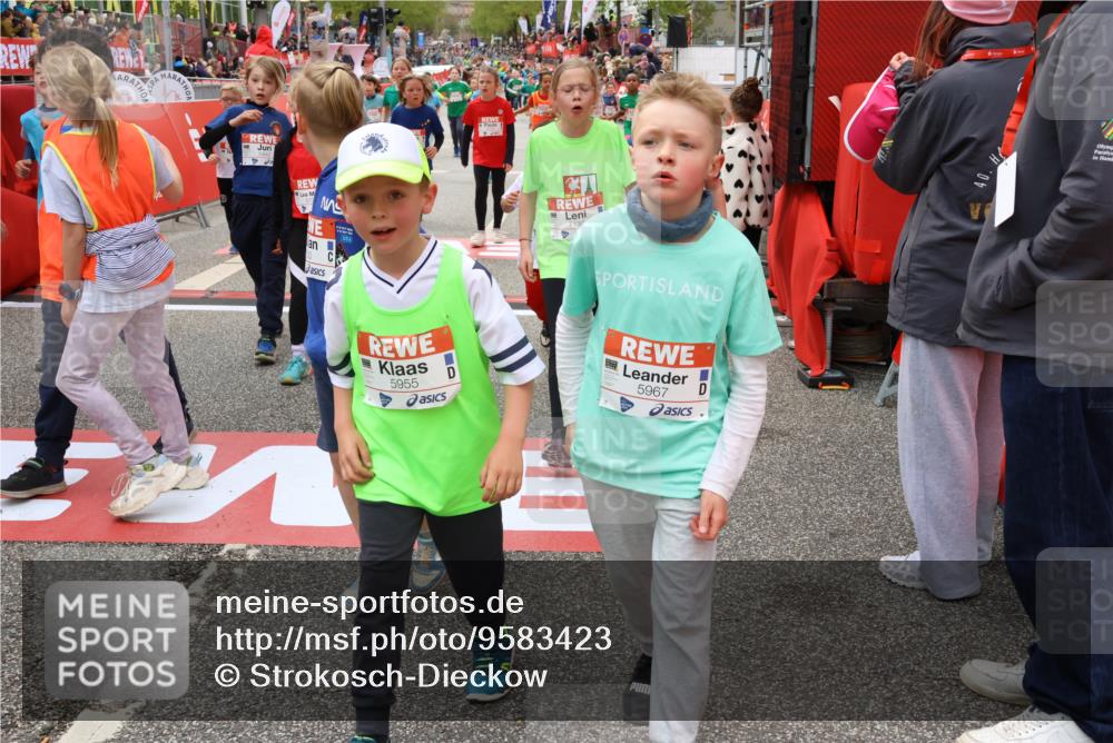 25.04.2026 - Das Zehntel Strokosch-Dieckow http://msf.ph/oto/9583423 25.04.2026 10:58:22 Ziel 5013, 5047, 5093, 5333, 5417, 5442, 5528, 5619, 5678, 5818, 5955, 5967, 6120, 6134, 6630, 7134, 7222, 7396, 7398, 7401, 7455, 7464, 7506, 7958, 5013, 5047, 5093, 5333, 5417, 5442, 5528, 5619, 5678, 5818, 5955, 5967, 6120, 6134, 6630, 7134, 7222, 7396, 7398, 7401, 7455, 7464, 7506, 7958 meine-sportfotos.de