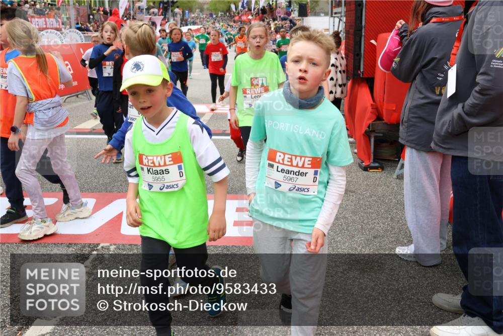25.04.2026 - Das Zehntel Strokosch-Dieckow http://msf.ph/oto/9583433 25.04.2026 10:58:22 Ziel 5013, 5047, 5093, 5333, 5417, 5442, 5528, 5619, 5678, 5818, 5955, 5967, 6120, 6134, 6630, 7134, 7222, 7396, 7398, 7401, 7455, 7464, 7506, 7958, 5013, 5047, 5093, 5333, 5417, 5442, 5528, 5619, 5678, 5818, 5955, 5967, 6120, 6134, 6630, 7134, 7222, 7396, 7398, 7401, 7455, 7464, 7506, 7958 meine-sportfotos.de