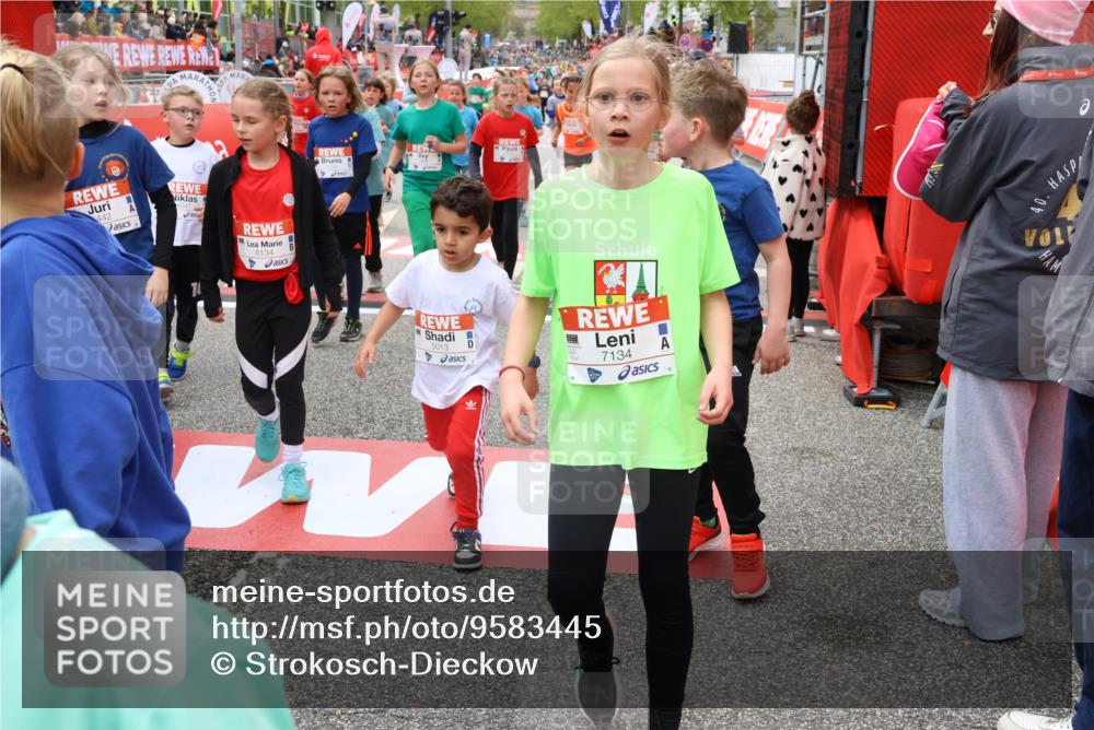 25.04.2026 - Das Zehntel Strokosch-Dieckow http://msf.ph/oto/9583445 25.04.2026 10:58:24 Ziel 5013, 5047, 5333, 5338, 5417, 5442, 5528, 5540, 5619, 5818, 5955, 5967, 6120, 6134, 6138, 6630, 6639, 6877, 6901, 7070, 7134, 7222, 7374, 7377, 7396, 7398, 7401, 7427, 7506, 7682, 7798, 7958, 5013, 5047, 5333, 5338, 5417, 5442, 5528, 5540, 5619, 5818, 5955, 5967, 6120, 6134, 6138, 6630, 6639, 6877, 6901, 7070, 7134, 7222, 7374, 7377, 7396, 7398, 7401, 7427, 7506, 7682, 7798, 7958 meine-sportfotos.de