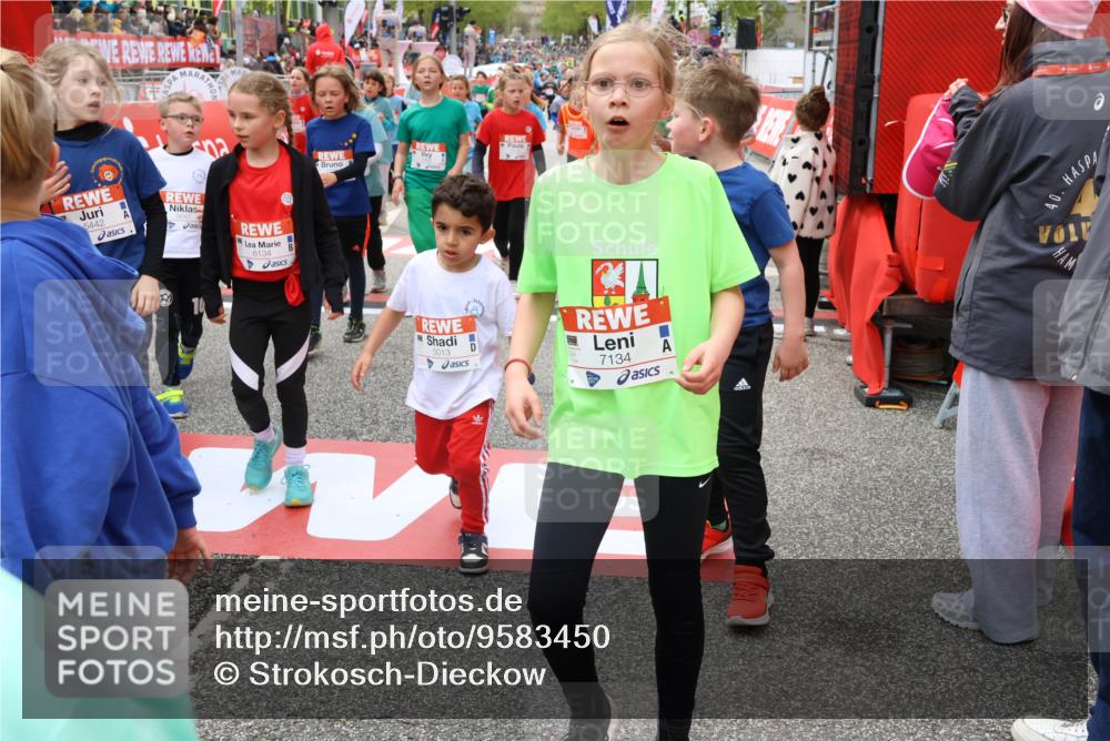 25.04.2026 - Das Zehntel Strokosch-Dieckow http://msf.ph/oto/9583450 25.04.2026 10:58:24 Ziel 5013, 5047, 5333, 5338, 5417, 5442, 5528, 5540, 5619, 5818, 5955, 5967, 6120, 6134, 6138, 6630, 6639, 6877, 6901, 7070, 7134, 7222, 7374, 7377, 7396, 7398, 7401, 7427, 7506, 7682, 7798, 7958, 5013, 5047, 5333, 5338, 5417, 5442, 5528, 5540, 5619, 5818, 5955, 5967, 6120, 6134, 6138, 6630, 6639, 6877, 6901, 7070, 7134, 7222, 7374, 7377, 7396, 7398, 7401, 7427, 7506, 7682, 7798, 7958 meine-sportfotos.de