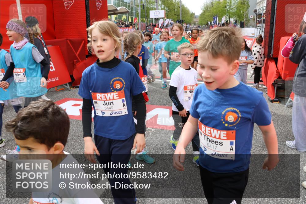 25.04.2026 - Das Zehntel Strokosch-Dieckow http://msf.ph/oto/9583482 25.04.2026 10:58:26 Ziel 5013, 5047, 5333, 5338, 5417, 5442, 5522, 5528, 5540, 5546, 5619, 5818, 6120, 6134, 6138, 6622, 6639, 6728, 6877, 6901, 7070, 7134, 7374, 7377, 7396, 7427, 7506, 7682, 7798, 7958, 5013, 5047, 5333, 5338, 5417, 5442, 5522, 5528, 5540, 5546, 5619, 5818, 6120, 6134, 6138, 6622, 6639, 6728, 6877, 6901, 7070, 7134, 7374, 7377, 7396, 7427, 7506, 7682, 7798, 7958 meine-sportfotos.de