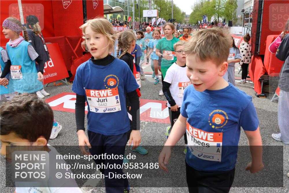 25.04.2026 - Das Zehntel Strokosch-Dieckow http://msf.ph/oto/9583486 25.04.2026 10:58:26 Ziel 5013, 5047, 5333, 5338, 5417, 5442, 5522, 5528, 5540, 5546, 5619, 5818, 6120, 6134, 6138, 6622, 6639, 6728, 6877, 6901, 7070, 7134, 7374, 7377, 7396, 7427, 7506, 7682, 7798, 7958, 5013, 5047, 5333, 5338, 5417, 5442, 5522, 5528, 5540, 5546, 5619, 5818, 6120, 6134, 6138, 6622, 6639, 6728, 6877, 6901, 7070, 7134, 7374, 7377, 7396, 7427, 7506, 7682, 7798, 7958 meine-sportfotos.de