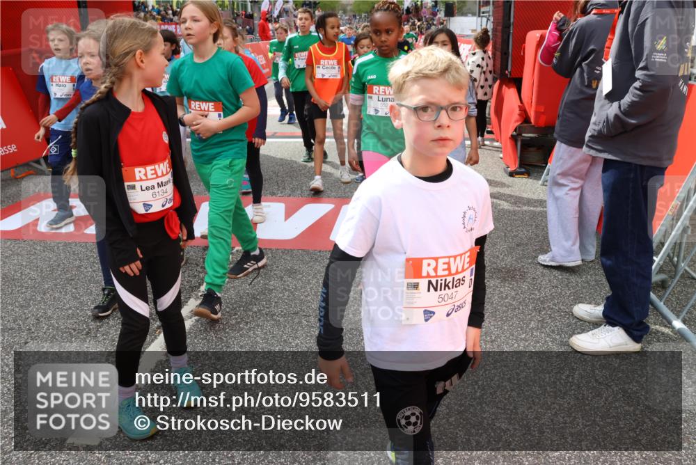 25.04.2026 - Das Zehntel Strokosch-Dieckow http://msf.ph/oto/9583511 25.04.2026 10:58:27 Ziel 5013, 5047, 5333, 5338, 5417, 5442, 5522, 5528, 5540, 5546, 5619, 6120, 6134, 6138, 6328, 6622, 6639, 6728, 6877, 6901, 7070, 7374, 7377, 7427, 7506, 7682, 7772, 7798, 7867, 7958, 5013, 5047, 5333, 5338, 5417, 5442, 5522, 5528, 5540, 5546, 5619, 6120, 6134, 6138, 6328, 6622, 6639, 6728, 6877, 6901, 7070, 7374, 7377, 7427, 7506, 7682, 7772, 7798, 7867, 7958 meine-sportfotos.de