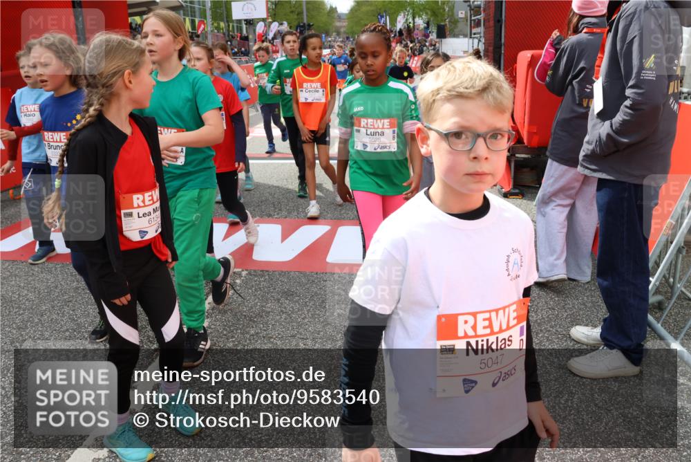25.04.2026 - Das Zehntel Strokosch-Dieckow http://msf.ph/oto/9583540 25.04.2026 10:58:27 Ziel 5013, 5047, 5333, 5338, 5417, 5442, 5522, 5528, 5540, 5546, 5619, 6120, 6134, 6138, 6328, 6622, 6639, 6728, 6877, 6901, 7070, 7374, 7377, 7427, 7506, 7682, 7772, 7798, 7867, 7958, 5013, 5047, 5333, 5338, 5417, 5442, 5522, 5528, 5540, 5546, 5619, 6120, 6134, 6138, 6328, 6622, 6639, 6728, 6877, 6901, 7070, 7374, 7377, 7427, 7506, 7682, 7772, 7798, 7867, 7958 meine-sportfotos.de