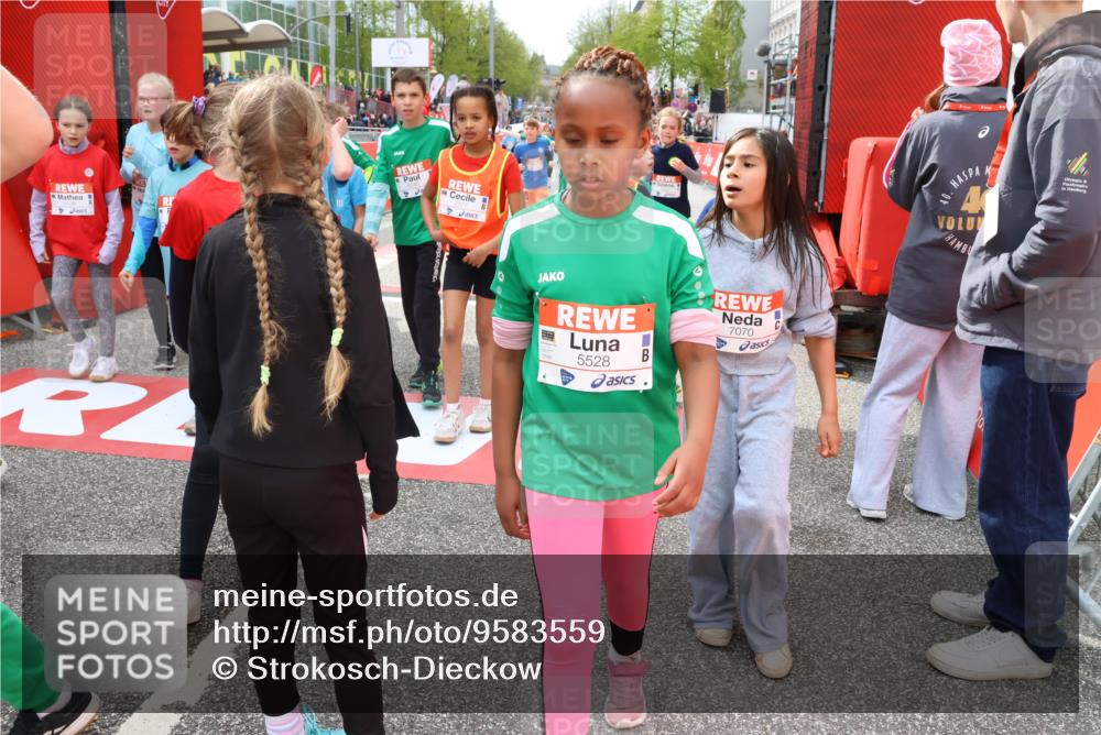25.04.2026 - Das Zehntel Strokosch-Dieckow http://msf.ph/oto/9583559 25.04.2026 10:58:28 Ziel 5047, 5333, 5338, 5522, 5528, 5540, 5545, 5546, 5619, 6120, 6138, 6328, 6622, 6639, 6728, 6877, 6901, 7070, 7374, 7377, 7427, 7506, 7682, 7772, 7798, 7867, 7958, 5047, 5333, 5338, 5522, 5528, 5540, 5545, 5546, 5619, 6120, 6138, 6328, 6622, 6639, 6728, 6877, 6901, 7070, 7374, 7377, 7427, 7506, 7682, 7772, 7798, 7867, 7958 meine-sportfotos.de