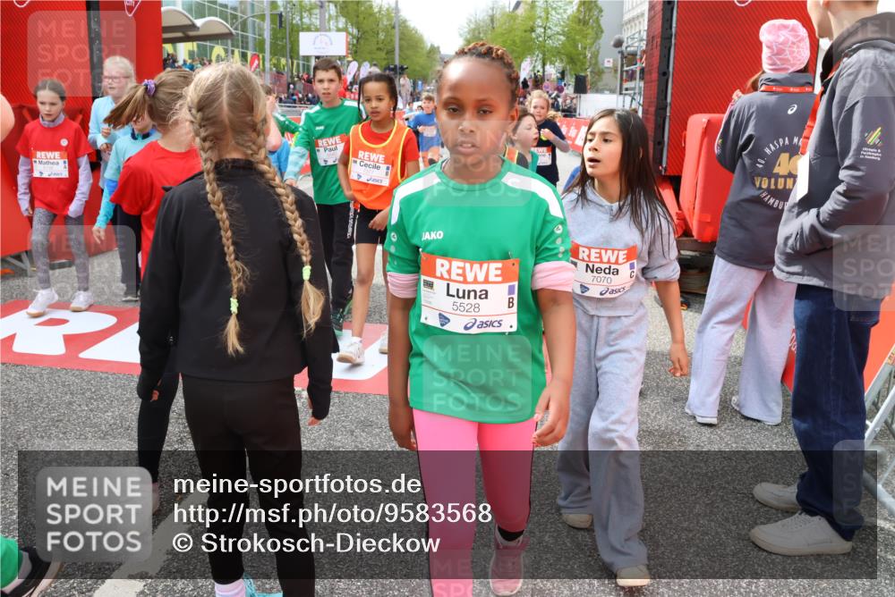 25.04.2026 - Das Zehntel Strokosch-Dieckow http://msf.ph/oto/9583568 25.04.2026 10:58:28 Ziel 5047, 5333, 5338, 5522, 5528, 5540, 5545, 5546, 5619, 6120, 6138, 6328, 6622, 6639, 6728, 6877, 6901, 7070, 7374, 7377, 7427, 7506, 7682, 7772, 7798, 7867, 7958, 5047, 5333, 5338, 5522, 5528, 5540, 5545, 5546, 5619, 6120, 6138, 6328, 6622, 6639, 6728, 6877, 6901, 7070, 7374, 7377, 7427, 7506, 7682, 7772, 7798, 7867, 7958 meine-sportfotos.de