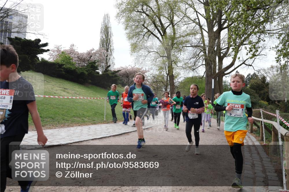 25.04.2026 - Das Zehntel Zöllner http://msf.ph/oto/9583669 25.04.2026 10:42:04 Laufen 68, 83, 6018 meine-sportfotos.de