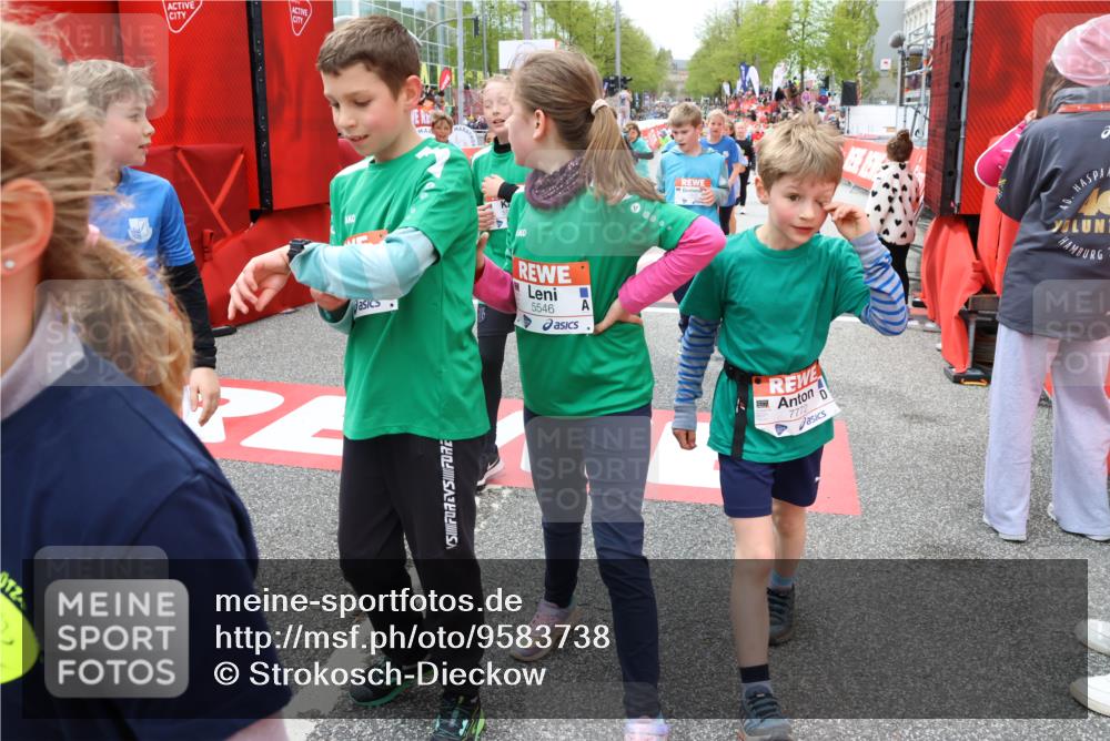 25.04.2026 - Das Zehntel Strokosch-Dieckow http://msf.ph/oto/9583738 25.04.2026 10:58:32 Ziel 5338, 5430, 5522, 5540, 5545, 5546, 5547, 5806, 5815, 5832, 5837, 6328, 6335, 6338, 6418, 6622, 6625, 6639, 6728, 6904, 7772, 7798, 7867, 8029, 5338, 5430, 5522, 5540, 5545, 5546, 5547, 5806, 5815, 5832, 5837, 6328, 6335, 6338, 6418, 6622, 6625, 6639, 6728, 6904, 7772, 7798, 7867, 8029 meine-sportfotos.de