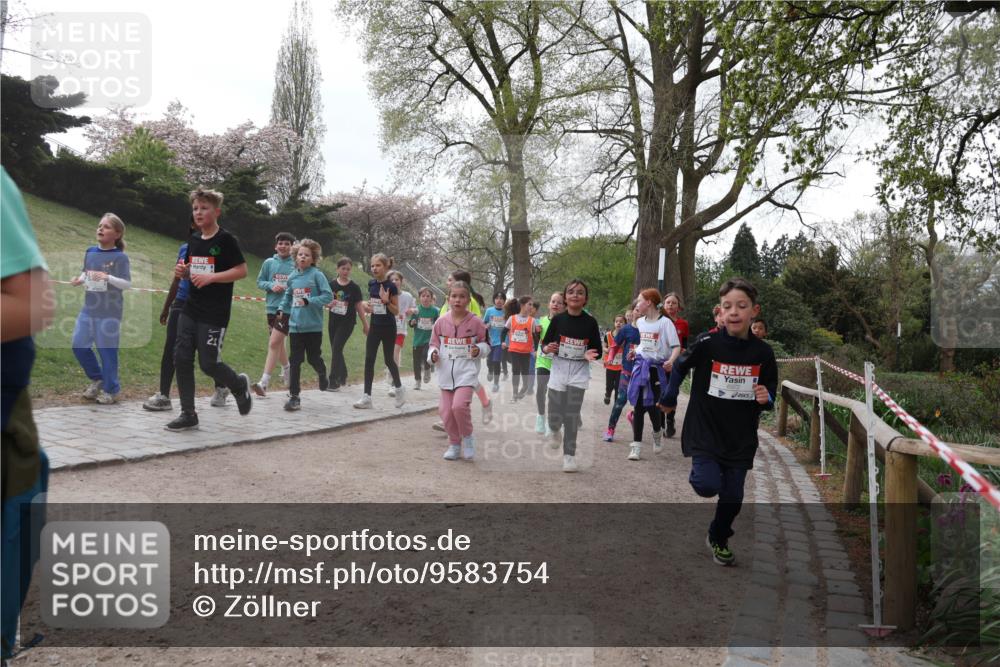 25.04.2026 - Das Zehntel Zöllner http://msf.ph/oto/9583754 25.04.2026 10:42:39 Laufen 21 meine-sportfotos.de
