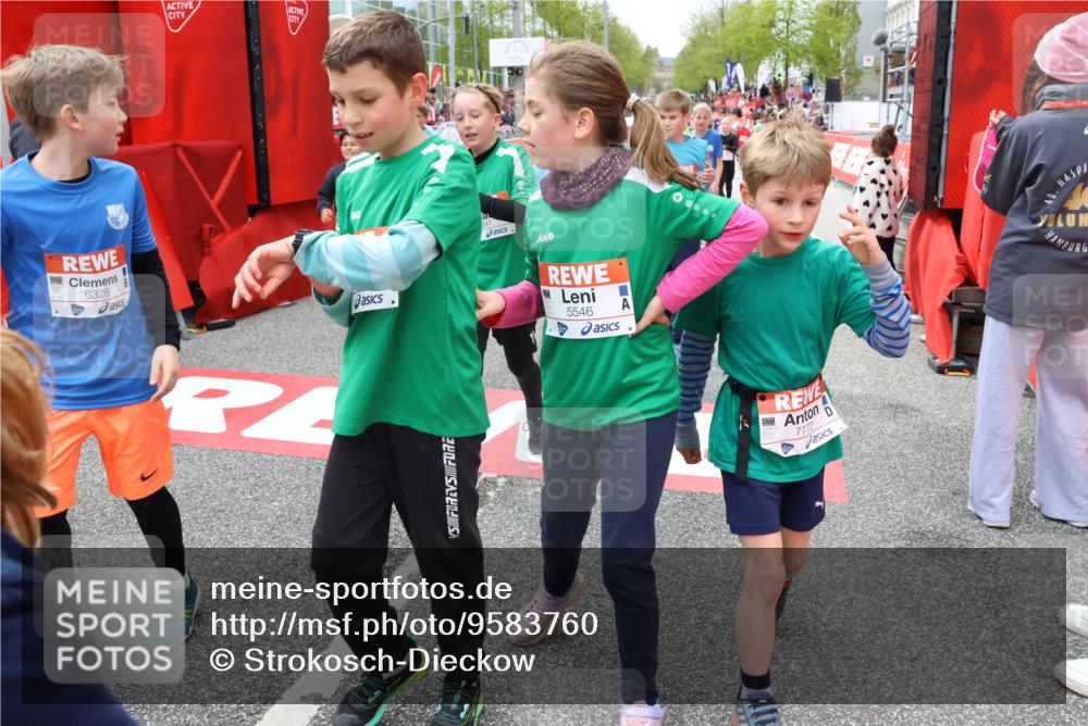 25.04.2026 - Das Zehntel Strokosch-Dieckow http://msf.ph/oto/9583760 25.04.2026 10:58:32 Ziel 5338, 5430, 5522, 5540, 5545, 5546, 5547, 5806, 5815, 5832, 5837, 6328, 6335, 6338, 6418, 6622, 6625, 6639, 6728, 6904, 7772, 7798, 7867, 8029, 5338, 5430, 5522, 5540, 5545, 5546, 5547, 5806, 5815, 5832, 5837, 6328, 6335, 6338, 6418, 6622, 6625, 6639, 6728, 6904, 7772, 7798, 7867, 8029 meine-sportfotos.de