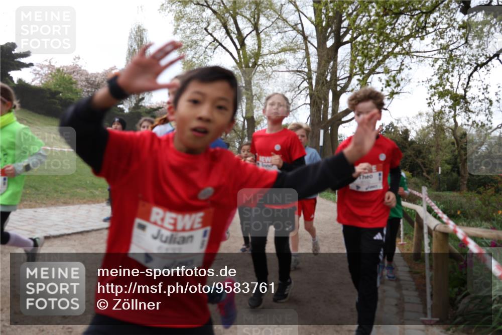 25.04.2026 - Das Zehntel Zöllner http://msf.ph/oto/9583761 25.04.2026 10:42:42 Laufen 6133 meine-sportfotos.de