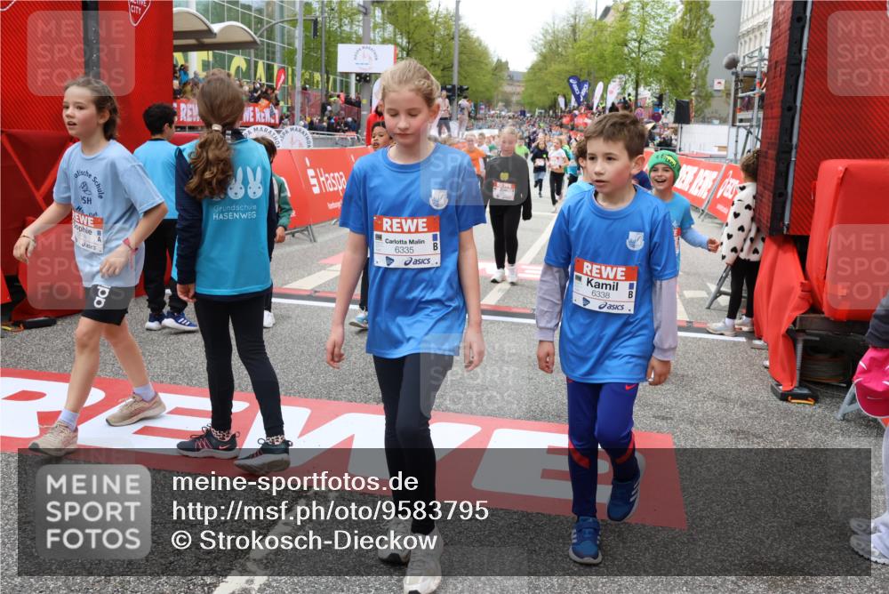 25.04.2026 - Das Zehntel Strokosch-Dieckow http://msf.ph/oto/9583795 25.04.2026 10:58:36 Ziel 5135, 5354, 5430, 5545, 5547, 5806, 5815, 5832, 5837, 6335, 6338, 6418, 6625, 6867, 6888, 6899, 6904, 7007, 7261, 7413, 8014, 8016, 8029, 5135, 5354, 5430, 5545, 5547, 5806, 5815, 5832, 5837, 6335, 6338, 6418, 6625, 6867, 6888, 6899, 6904, 7007, 7261, 7413, 8014, 8016, 8029 meine-sportfotos.de