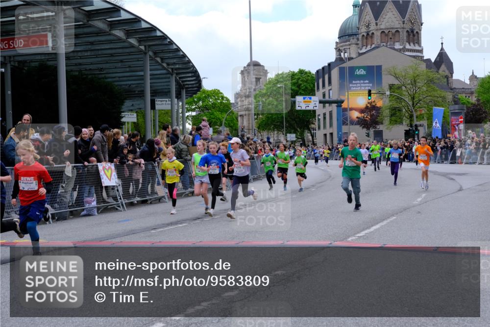 25.04.2026 - Das Zehntel Tim E. http://msf.ph/oto/9583809 25.04.2026 12:53:28 Ziel 10356, 10361, 10388, 10601, 10638, 10854, 10974, 11347, 11671, 11990, 12120, 12141, 12184, 12200, 12203, 12211, 12303, 12322, 12370, 13006, 13032 meine-sportfotos.de