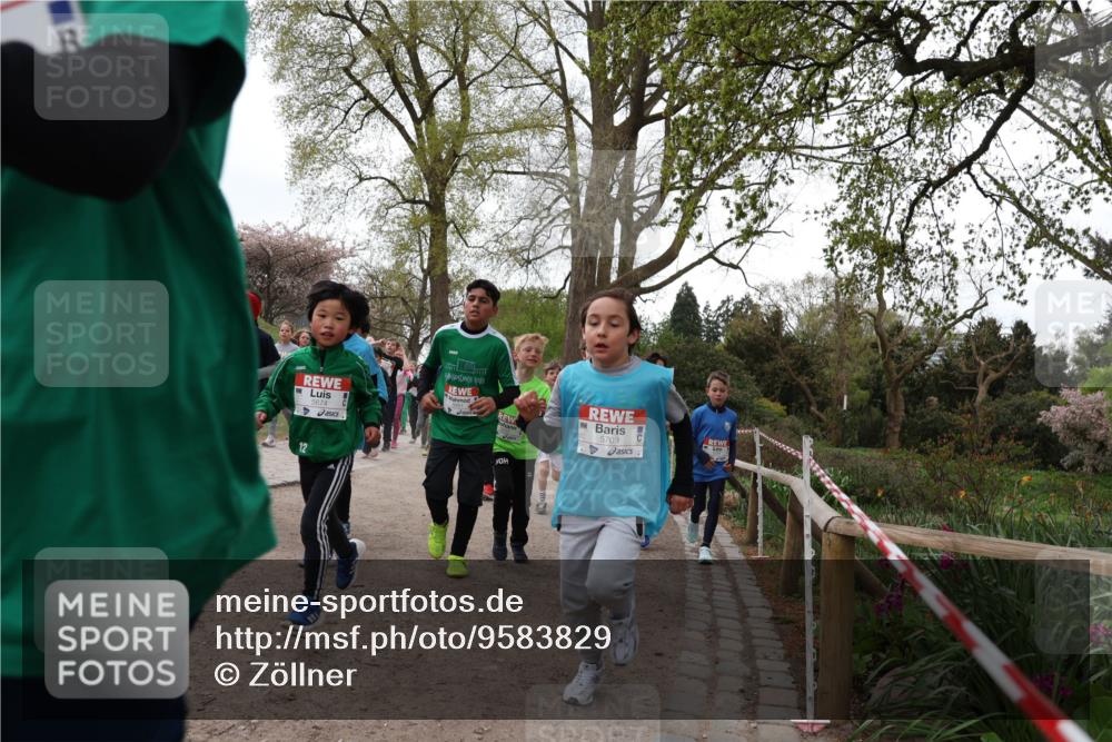25.04.2026 - Das Zehntel Zöllner http://msf.ph/oto/9583829 25.04.2026 10:43:17 Laufen 12, 5674, 5709 meine-sportfotos.de