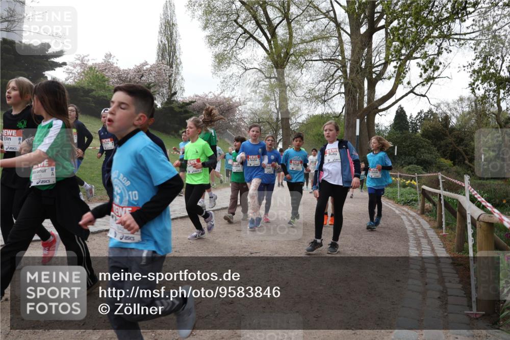 25.04.2026 - Das Zehntel Zöllner http://msf.ph/oto/9583846 25.04.2026 10:43:25 Laufen 5510, 5916, 10 meine-sportfotos.de