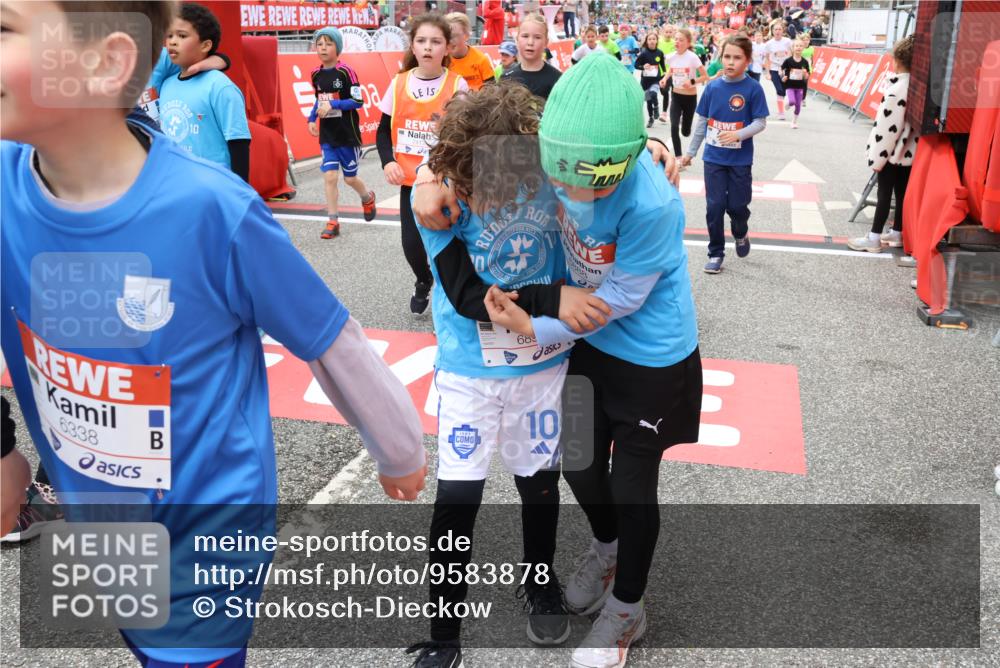 25.04.2026 - Das Zehntel Strokosch-Dieckow http://msf.ph/oto/9583878 25.04.2026 10:58:38 Ziel 5135, 5223, 5354, 5430, 5677, 5806, 5815, 5832, 6181, 6335, 6338, 6418, 6440, 6625, 6747, 6867, 6888, 6899, 6904, 7007, 7261, 7413, 8014, 8016, 5135, 5223, 5354, 5430, 5677, 5806, 5815, 5832, 6181, 6335, 6338, 6418, 6440, 6625, 6747, 6867, 6888, 6899, 6904, 7007, 7261, 7413, 8014, 8016 meine-sportfotos.de