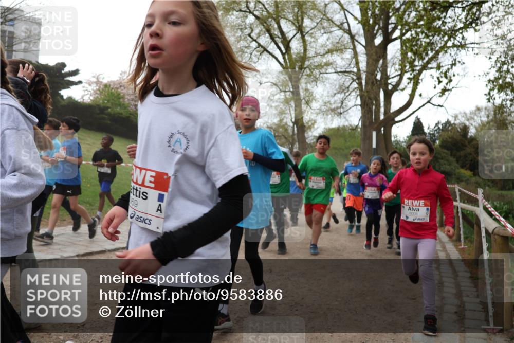 25.04.2026 - Das Zehntel Zöllner http://msf.ph/oto/9583886 25.04.2026 10:43:44 Laufen 69, 8008 meine-sportfotos.de