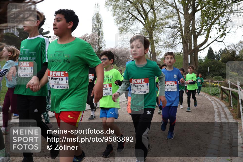 25.04.2026 - Das Zehntel Zöllner http://msf.ph/oto/9583892 25.04.2026 10:43:46 Laufen 5895, 5888, 095, 7803 meine-sportfotos.de