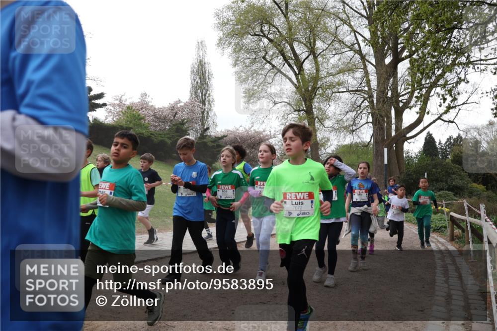 25.04.2026 - Das Zehntel Zöllner http://msf.ph/oto/9583895 25.04.2026 10:43:47 Laufen 7072 meine-sportfotos.de