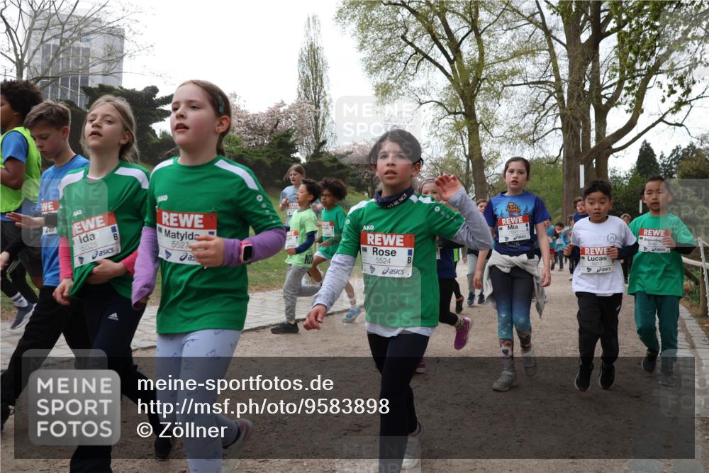 25.04.2026 - Das Zehntel Zöllner http://msf.ph/oto/9583898 25.04.2026 10:43:48 Laufen 5525, 5527, 5524, 5017, 6482 meine-sportfotos.de