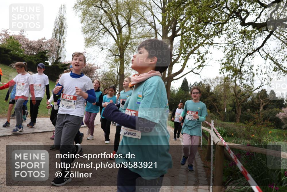 25.04.2026 - Das Zehntel Zöllner http://msf.ph/oto/9583921 25.04.2026 10:43:57 Laufen 6538 meine-sportfotos.de