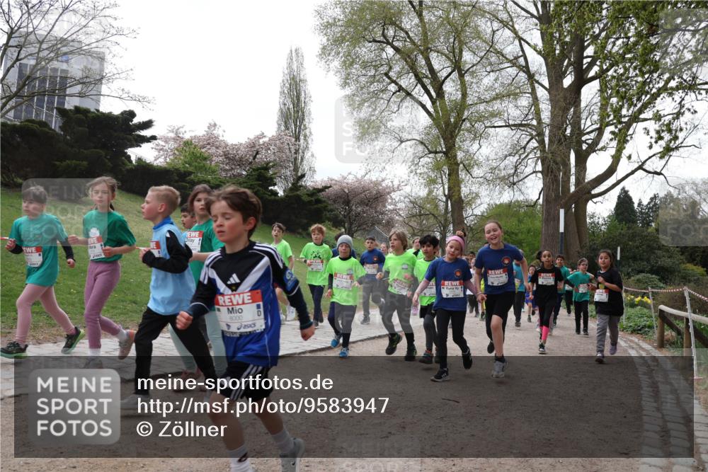 25.04.2026 - Das Zehntel Zöllner http://msf.ph/oto/9583947 25.04.2026 10:44:11 Laufen 8000 meine-sportfotos.de
