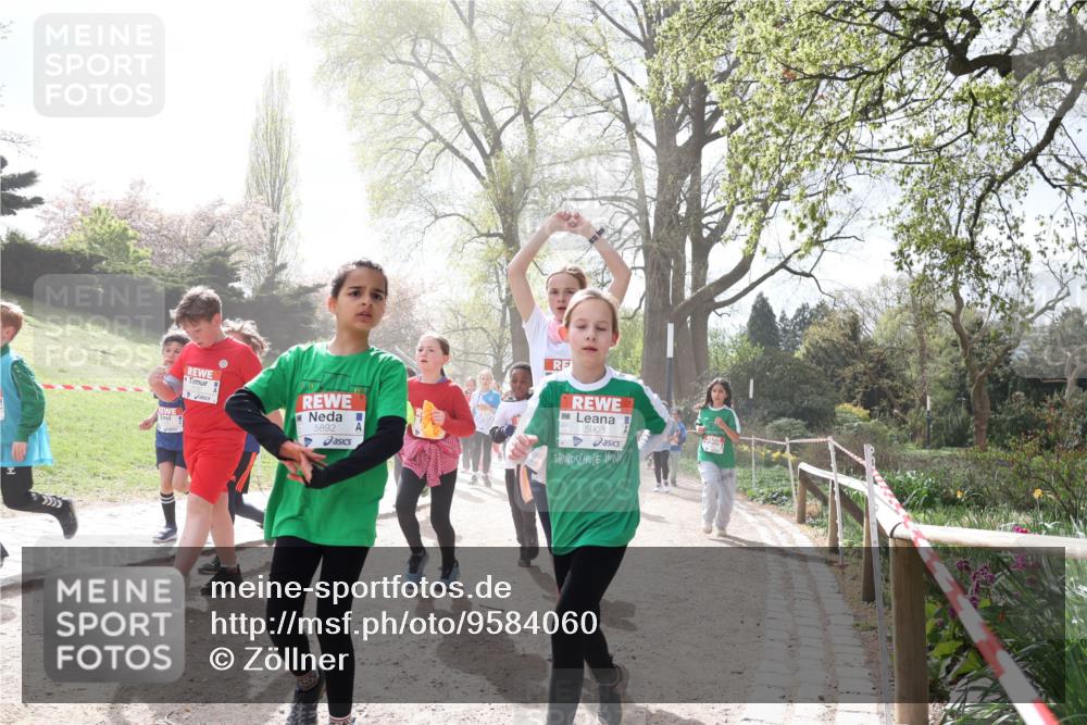 25.04.2026 - Das Zehntel Zöllner http://msf.ph/oto/9584060 25.04.2026 10:45:08 Laufen 5892, 5908 meine-sportfotos.de