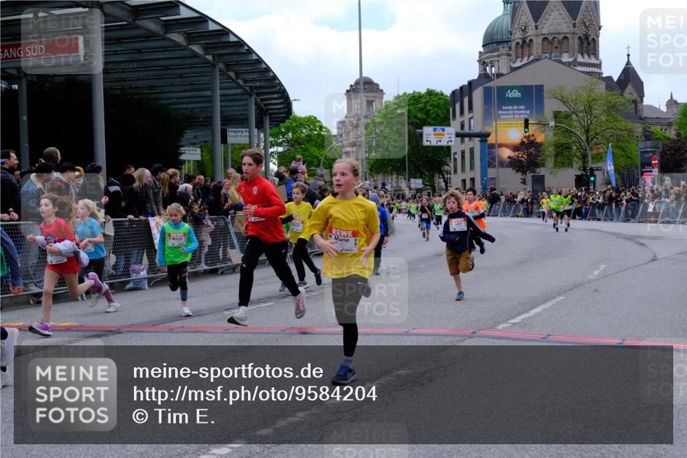 25.04.2026 - Das Zehntel Tim E. http://msf.ph/oto/9584204 25.04.2026 12:53:50 Ziel 10082, 10272, 10396, 10481, 10518, 10637, 10648, 10797, 10849, 10852, 11073, 11100, 11205, 11349, 11729, 11827, 12173, 12434, 12448, 12458, 12605, 12945, 12989 meine-sportfotos.de