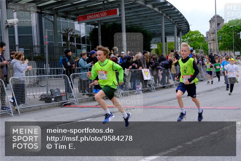25.04.2026 - Das Zehntel Tim E. http://msf.ph/oto/9584278 25.04.2026 12:53:57 Ziel 10396, 10481, 10518, 10629, 10648, 10785, 10797, 10815, 10852, 11330, 11349, 11709, 11727, 11966, 11984, 11994, 11999, 12028, 12173, 12283, 12289, 12458, 12913, 12945, 12989 meine-sportfotos.de