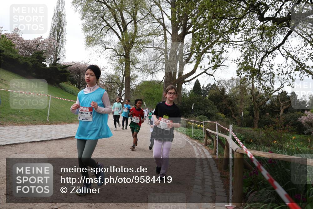 25.04.2026 - Das Zehntel Zöllner http://msf.ph/oto/9584419 25.04.2026 10:46:56 Laufen 5653, 6979 meine-sportfotos.de