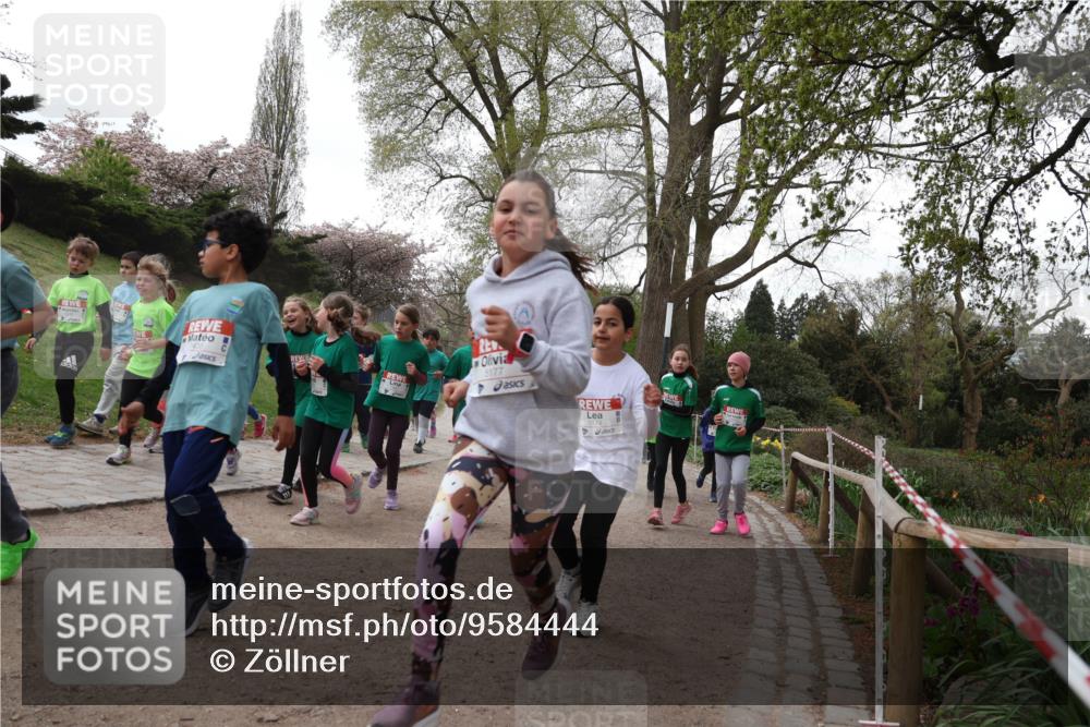 25.04.2026 - Das Zehntel Zöllner http://msf.ph/oto/9584444 25.04.2026 10:47:17 Laufen 5177, 5174 meine-sportfotos.de