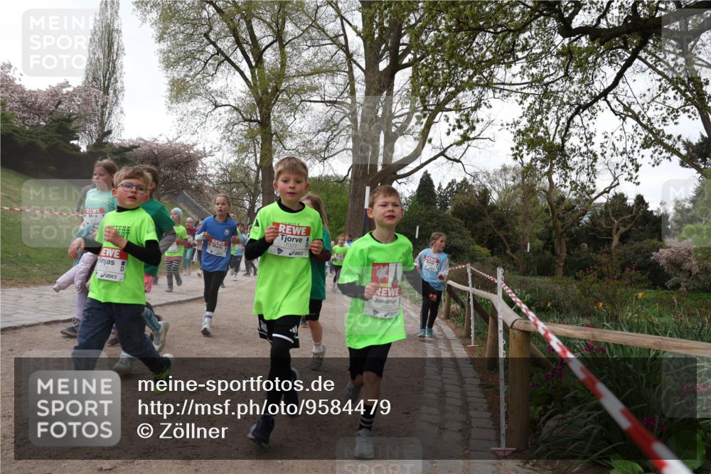 25.04.2026 - Das Zehntel Zöllner http://msf.ph/oto/9584479 25.04.2026 10:47:38 Laufen 7029, 7033 meine-sportfotos.de