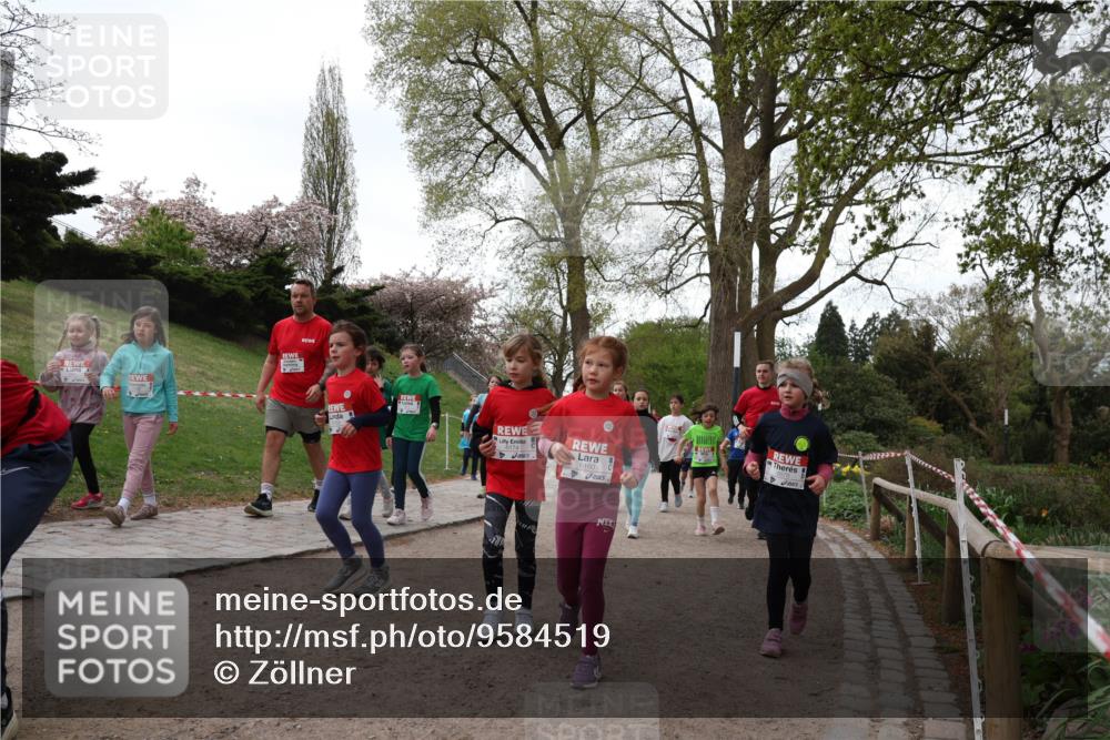 25.04.2026 - Das Zehntel Zöllner http://msf.ph/oto/9584519 25.04.2026 10:48:09 Laufen 6174, 6160 meine-sportfotos.de