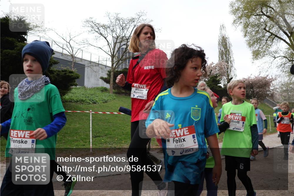 25.04.2026 - Das Zehntel Zöllner http://msf.ph/oto/9584537 25.04.2026 10:48:26 Laufen 6443, 6195, 7034, 6 meine-sportfotos.de