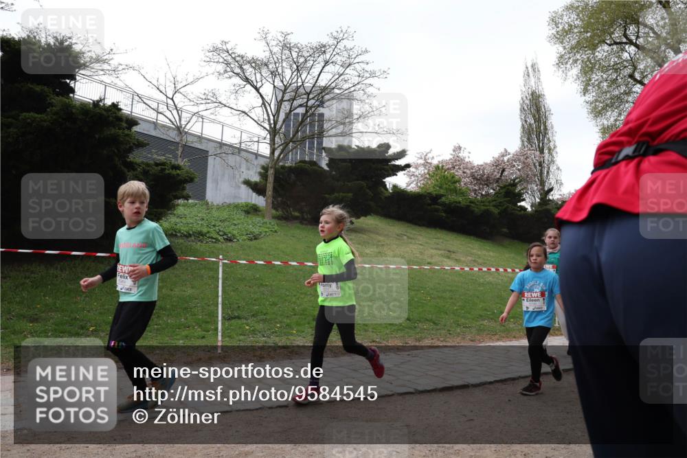 25.04.2026 - Das Zehntel Zöllner http://msf.ph/oto/9584545 25.04.2026 10:48:31 Laufen 5964 meine-sportfotos.de