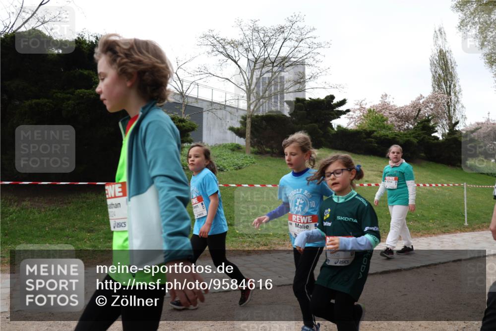 25.04.2026 - Das Zehntel Zöllner http://msf.ph/oto/9584616 25.04.2026 10:48:33 Laufen 10, 67, 0805 meine-sportfotos.de