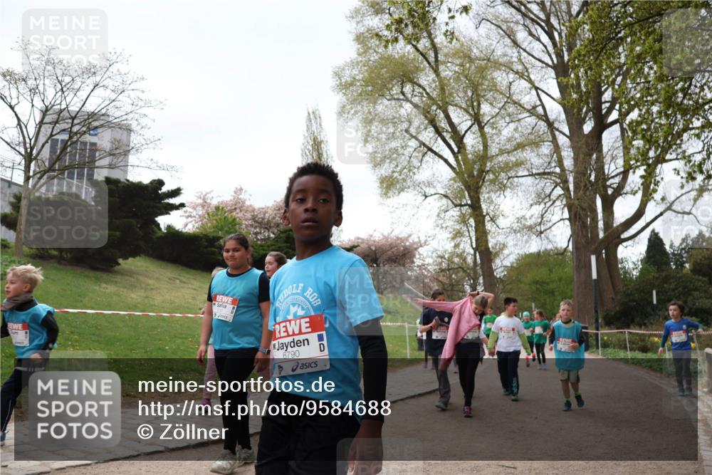 25.04.2026 - Das Zehntel Zöllner http://msf.ph/oto/9584688 25.04.2026 10:49:24 Laufen 6790 meine-sportfotos.de