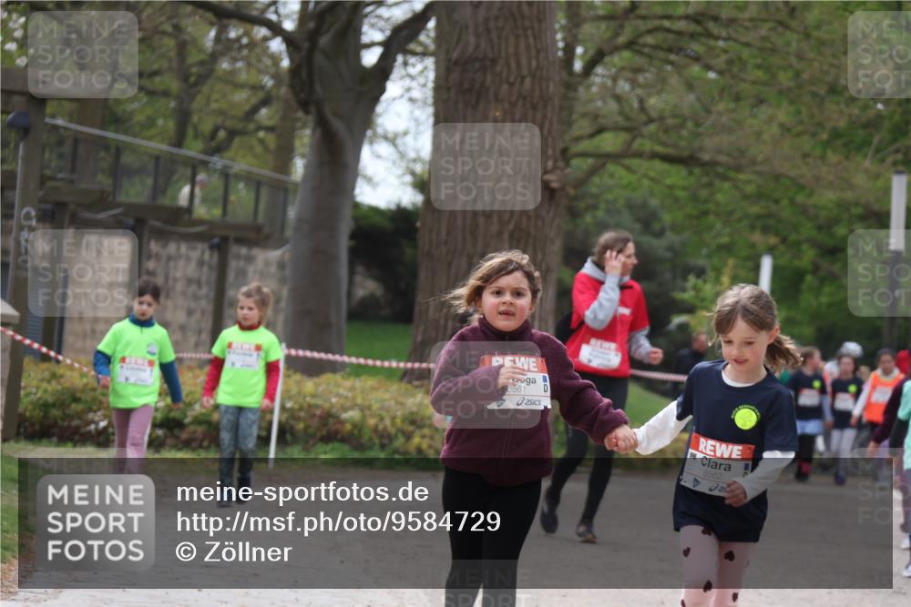 25.04.2026 - Das Zehntel Zöllner http://msf.ph/oto/9584729 25.04.2026 10:50:28 Laufen 14208, 6561, 6562 meine-sportfotos.de