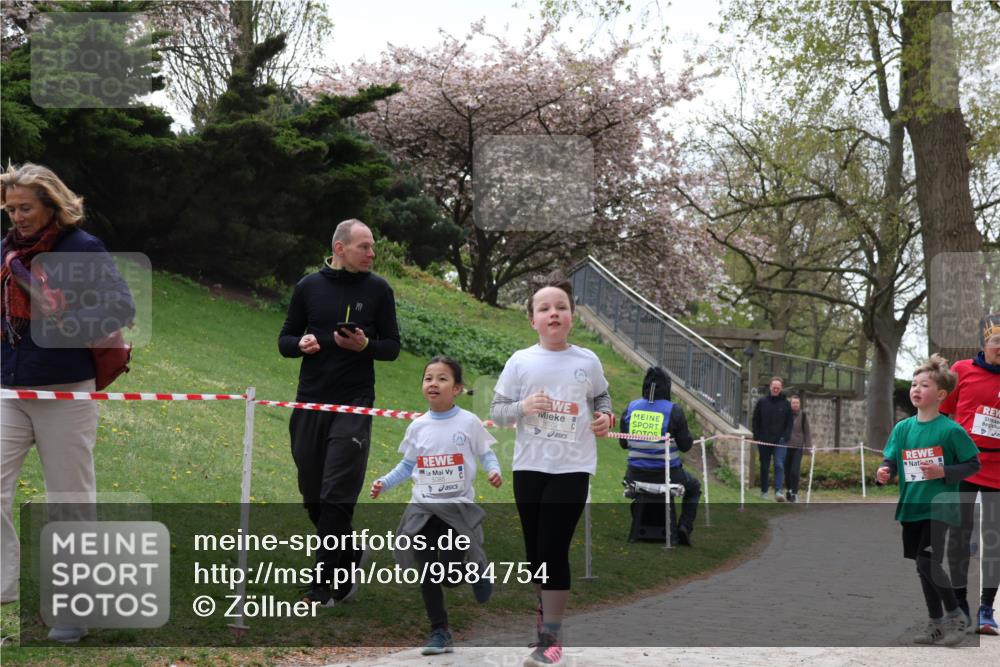 25.04.2026 - Das Zehntel Zöllner http://msf.ph/oto/9584754 25.04.2026 10:51:01 Laufen 5085, 5079 meine-sportfotos.de